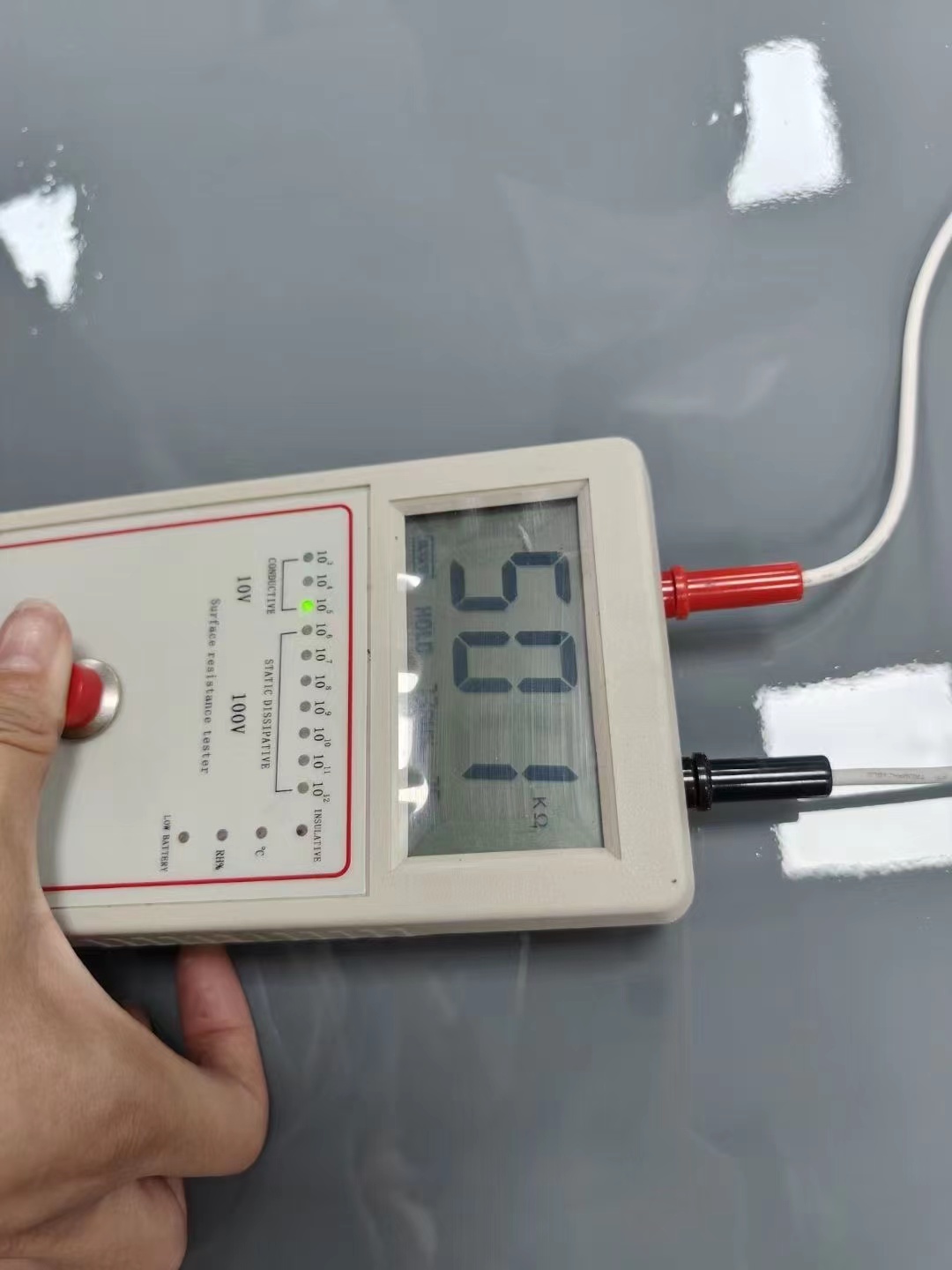 環(huán)氧樹脂薄涂防靜電地板 (14)